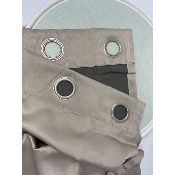 Sunzero Lichtenberg Blackout Grommet Curtain Panel Pair 54" x 54" Polyester NEW - Picture 2 of 5